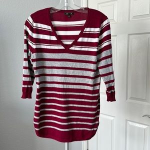 Left & Me soft, cotton gradient, colored v neck sweater